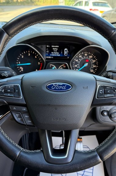 Ford Kuga ST-LINE TDCI - FULL SERVICE HISTORY WITH 9 STAMPS! - NEW MOT 