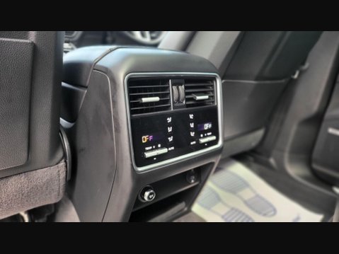 Porsche Cayenne V6 23