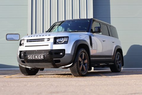 Land Rover Defender 110 HARD TOP SE MHEV with upgraded wheels £9500 REAR SEAT CONVERSION FITTED 3