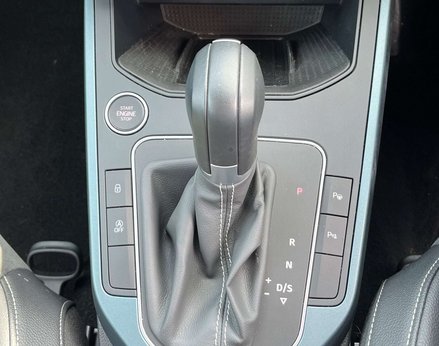 SEAT Arona 1.0 Arona Xperience Luxury EcoTSI Semi-Auto 5dr 57