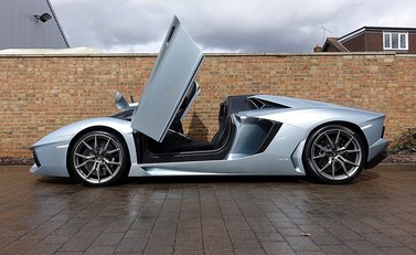 Lamborghini Aventador LP 700-4 Roadster 20