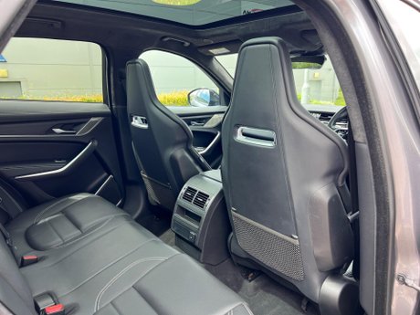 Jaguar F-Pace 2.0 D200 MHEV R-Dynamic HSE Auto AWD Euro 6 (s/s) 5dr 35