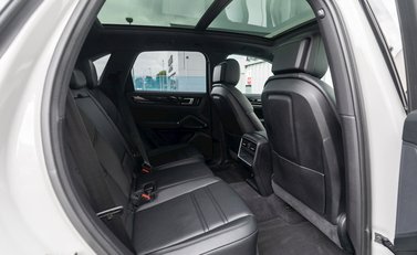 Porsche Cayenne V6 15