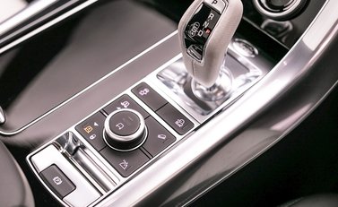 Land Rover Range Rover Sport 5.0 SVR 21