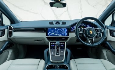 Porsche Cayenne V6 E-Hybrid 18