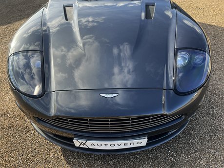 Aston Martin Vanquish S V12 33