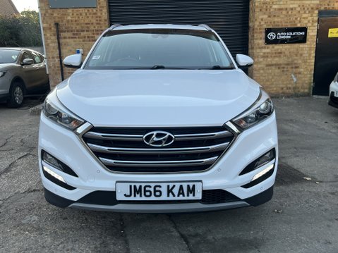 Hyundai TUCSON 1.7 CRDi Blue Drive Premium SUV 5dr Diesel DCT Euro 6 11