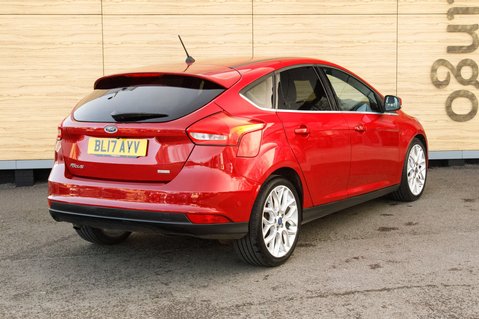 Ford Focus TITANIUM X 2