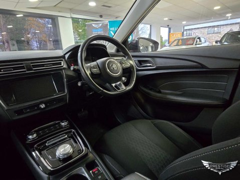 MG MG5 52.5kWh Excite Auto 5dr 50