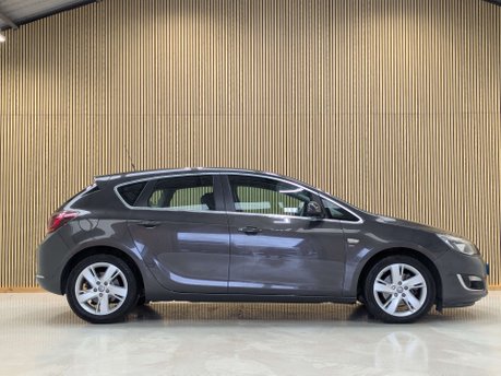 Vauxhall Astra 2.0 Astra SRi CDTi Auto 5dr 12