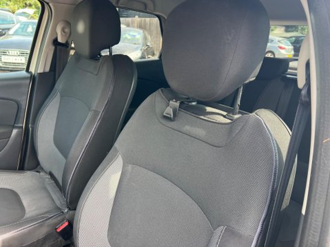 Renault Captur 1.2 TCe Dynamique S MediaNav EDC Euro 5 5dr 25