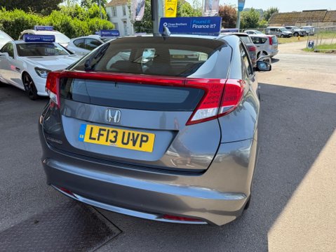 Honda Civic 1.8 i-VTEC ES Auto Euro 5 5dr 11