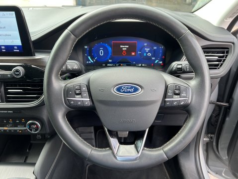 Ford Kuga 2.5 Duratec 14.4kWh Vignale SUV 5dr Petrol Plug-in Hybrid CVT Euro 6 (s/s) 19