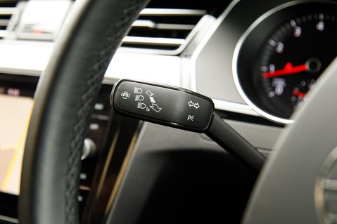 Volkswagen Passat SEL TSI EVO DSG 12