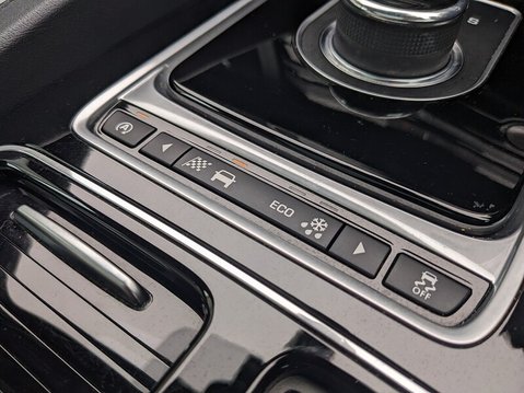 Jaguar F-Pace V6 FIRST EDITION AWD 29