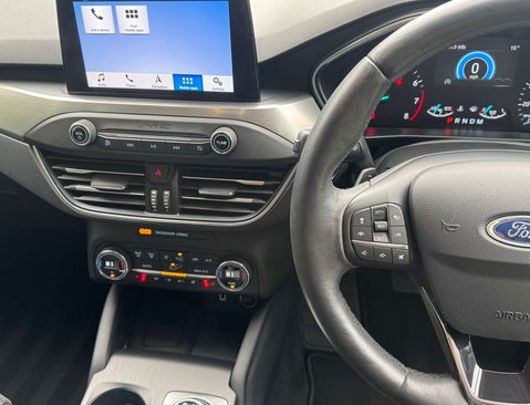 Ford Focus 1.0 Focus Titanium Auto 5dr 25