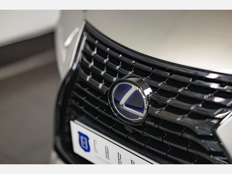 Lexus NX 2.5 300h GPF Premium SUV 5dr Petrol Hybrid E-CVT 4WD Euro 6 (s/s) (197 ps) 33