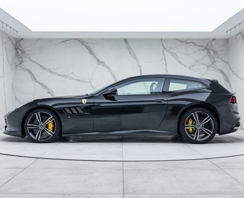 Ferrari GTC4 Lusso V12