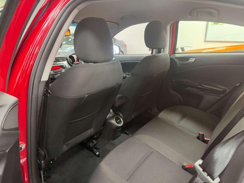 Alfa Romeo Giulietta 1.4 TB MultiAir Lusso Hatchback 5dr Petrol Manual Euro 5 (s/s) (170 bhp) 36