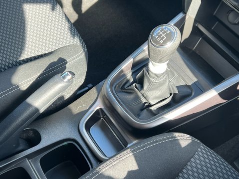 Suzuki Vitara SZ-T BOOSTERJET MHEV 27