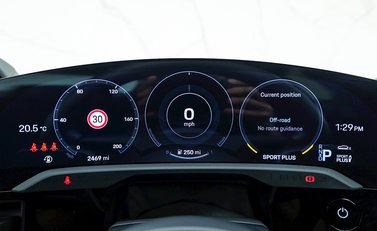 Porsche Taycan 4S 17