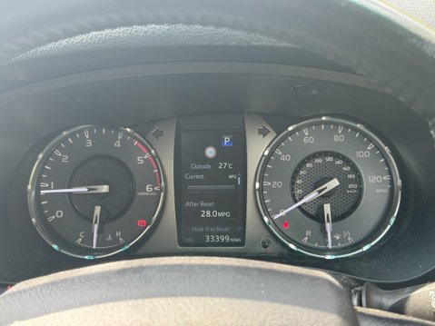 Toyota Hilux Invincible | Auto | 2.4 LT | Double Cab | Camera | Sensors | EURO 6 20