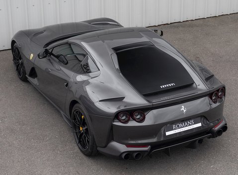 Ferrari 812 Superfast 9