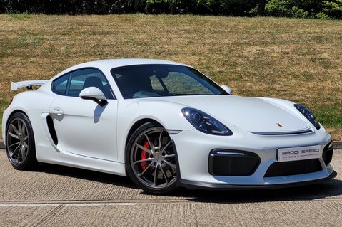 Porsche Cayman GT4 1