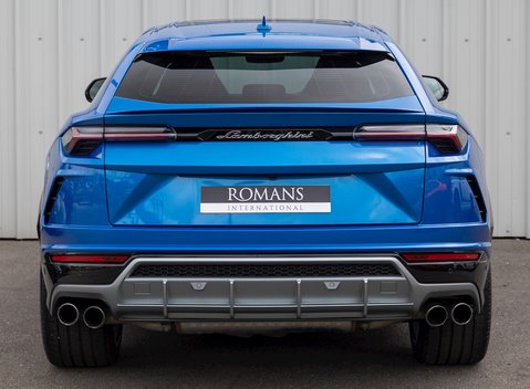 Lamborghini Urus 5