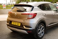 Renault Captur TECHNO E-TECH 8