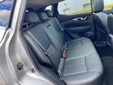 Nissan Qashqai 1.6 dCi Tekna 2WD Euro 6 (s/s) 5dr 30