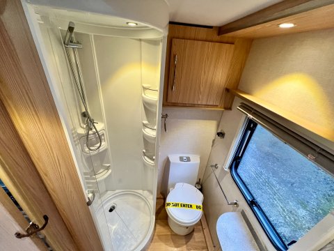 Coachman Amara 450-2 26