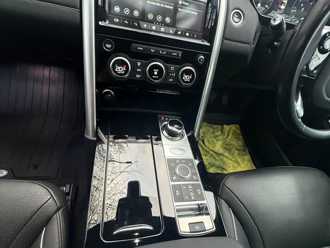 Land Rover Discovery 3.0 SD V6 HSE SUV 5dr Diesel Auto 4WD Euro 6 (s/s) (306 ps) 39