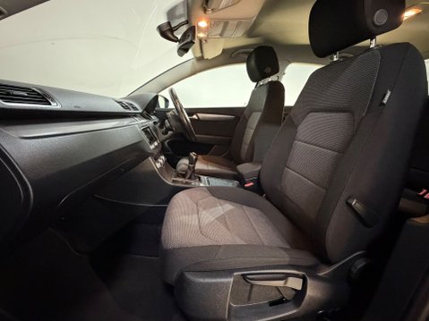 Volkswagen Passat HIGHLINE TSI BLUEMOTION TECHNOLOGY 17