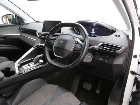 Peugeot 5008 1.2 PureTech Allure EAT Euro 6 (s/s) 5dr 22