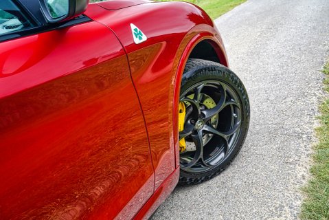 Alfa Romeo Stelvio QUADRIFOGLIO 6