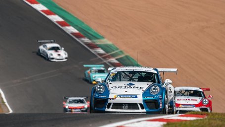 King Harry the 1st - Octane Finance on top at Brands Hatch