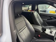 Land Rover Range Rover Evoque 2.0 D200 MHEV Dynamic SE SUV 5dr Diesel Auto 4WD Euro 6 (s/s) (204 ps) 26