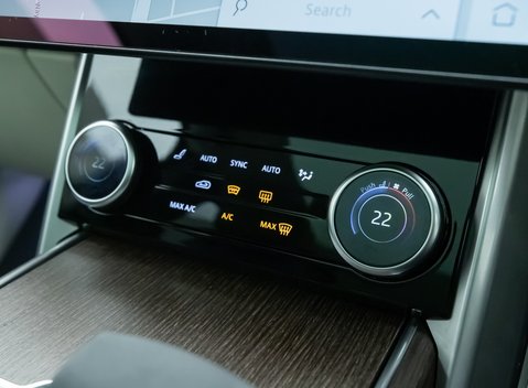 Land Rover Range Rover P440e SE 22