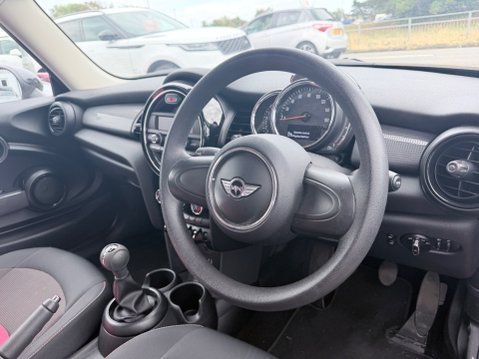 Mini Hatch COOPER 10