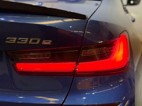 BMW 3 Series 2.0 330e 12kWh M Sport Saloon 4dr Petrol Plug-in Hybrid Auto Euro 6 (s/s) ( 34