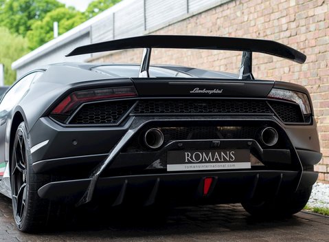Lamborghini Huracan LP640-4 Performante 20