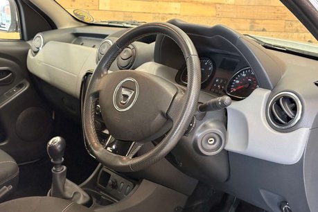 Dacia Duster 1.5 dCi Laureate SUV 5dr Diesel Manual Euro 5 (110 ps) 7