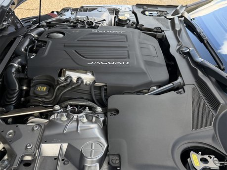 Jaguar F-Type 75 73