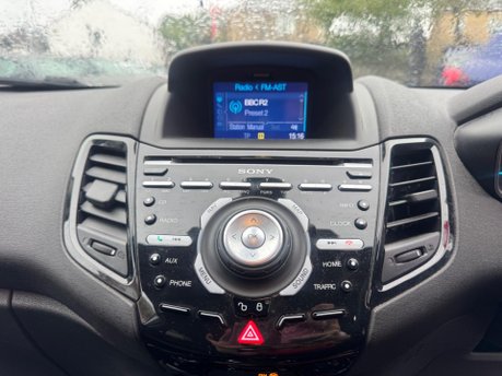 Ford Fiesta TITANIUM 11