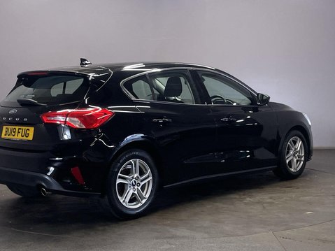 Ford Focus 1.5 EcoBlue Zetec Hatchback 5dr Diesel Manual Euro 6 (s/s) (120 ps) Alloys 8