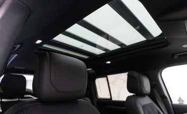 Land Rover Defender V8 8