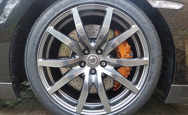 Nissan GT-R Premium Edition 3