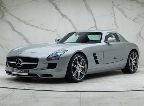 Mercedes-Benz SLS AMG 1