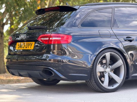 Audi RS4 4.2 RS 4 FSI Quattro Auto 4WD 5dr 12